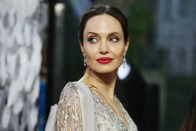 Анджелина Джоли — Контакт