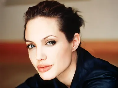 Фотография Анджелины Джоли: классическая красота в новом обличье