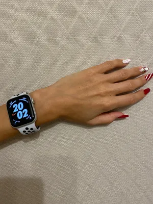 Apple Watch на руке: красивая фотография для блога