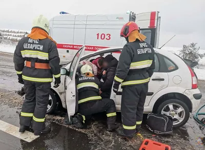 В жестком ДТП с участием двух легковушек погиб молодой человек, пятеро  пострадали