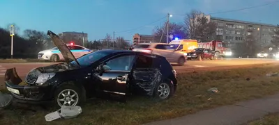 В Мостовском районе пьяный пешеход потерял равновесие и упал под машину