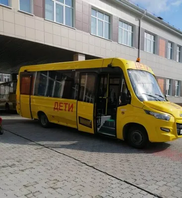 В Волковыске на ходу загорелся школьный автобус, перевозивший детей в  военкомат (видео) | bobruisk.ru