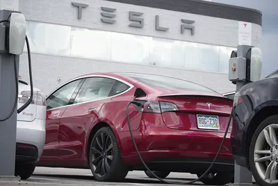 Новый автомобиль Tesla должны показать в ноябре