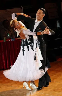 Бальные танцы | Танцевальные наряды, Танцевальные платья, Танцевальное  платье