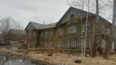 Семье из Калужской области предоставят новое жилье вместо аварийного барака  - Российская газета