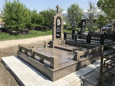 Благоустройство мест захоронения ― Памятники в Новосибирске из натурального  гранита Shanxi black (Шанcи Блэк) Компания Ритуал -