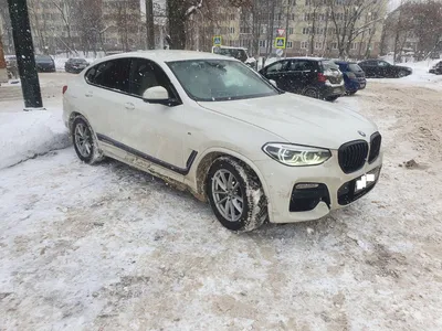 BMW X4: discover this elegant crossover coupé now at Severs Breeman.