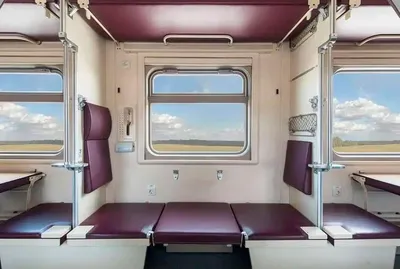 Как разбираются нижние боковые места в вагоне плацкарте поезда РЖД