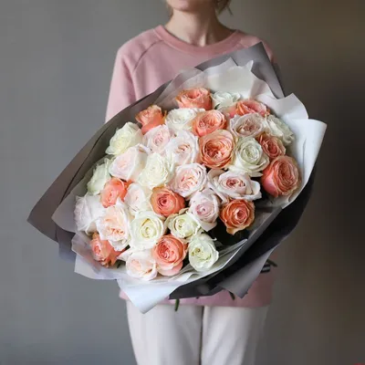 Большой букет роз Мисти баблз | Кустовые розы | Kiwi Flower Shop