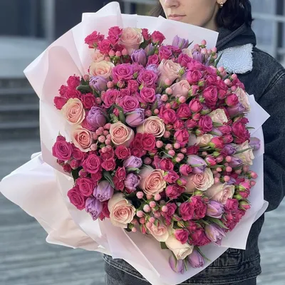 Купить Большой букет из кустовых роз model №104 в Новосибирске