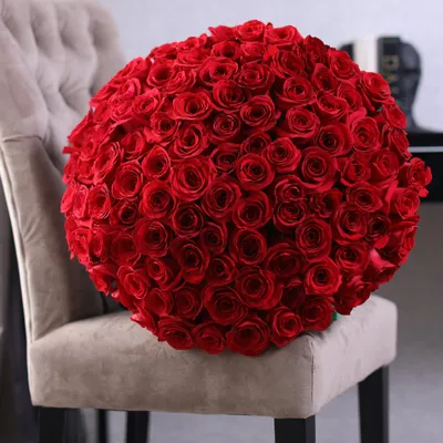 Заказать большой букет роз белых и красных FL-1427 купить - хорошая цена на большой  букет роз белых и красных с доставкой - FLORAN.com.ua