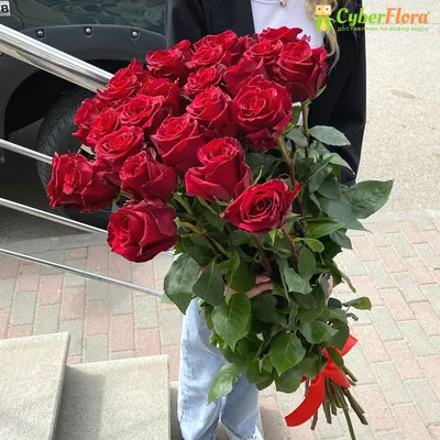 Бордовые розы с конфетами \"Ferrero Rocher\" за 8 090 руб. | Бесплатная  доставка цветов по Москве