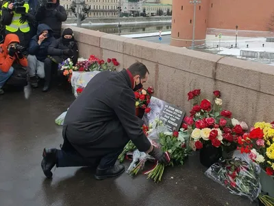 Круглосуточная камера зафиксировала убийство Немцова. Видео :: Новости ::  ТВ Центр