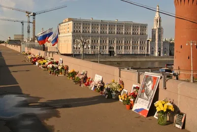 В Кремле переадресовали вопрос о мемориале Немцову столичным властям - РИА  Новости, 01.03.2021