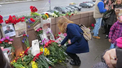 В России чтят память застрелившего Бориса Немцова - 24 Канал