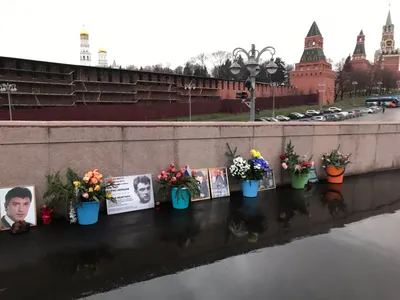 Я не боюсь»: десятки тысяч человек пришли на марш памяти Бориса Немцова —  РБК