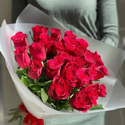 Букет шикарных красных роз, в …» — создано в Шедевруме
