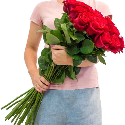 Купить шикарный букет красных роз в Минске