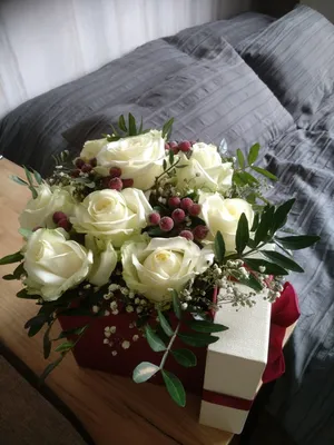 Букет из 101 красной розы \"Родос\" купить в Курске | заказать живые цветы с  доставкой на дом или самовывоз