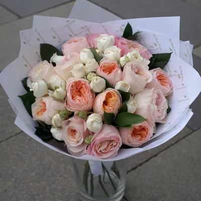 Огромный букет красных роз, артикул F1084396 - 199650 рублей, доставка по  городу. Flawery - доставка цветов в Москве