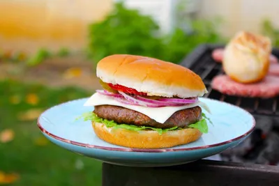 Как сделать гамбургер как в Макдональдсе дома - рецепт с фото и видео |  Стайлер