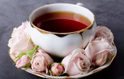 Чашка чая на подоконнике ,за окном…» — создано в Шедевруме