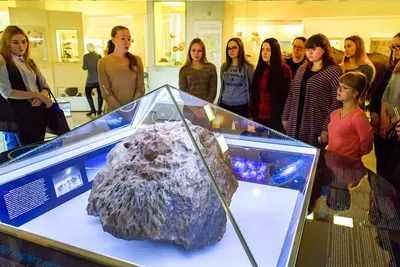 Челябинский метеорит разошёлся по карманам: Общество: Облгазета