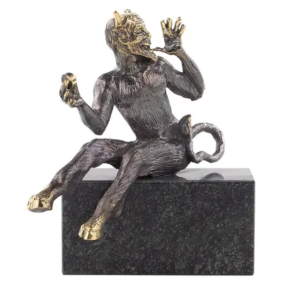 Бронзовая статуэтка \"Чертик\" на подставке из черного змеевика 120845 купить  в Москве в интернет-магазине Уральский сувенир