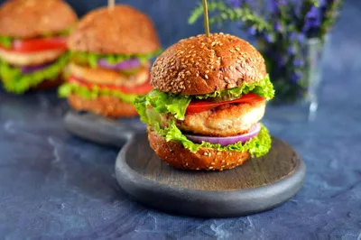 Домашние чизбургер с овощами рецепт – Европейская кухня: Сэндвичи. «Еда»