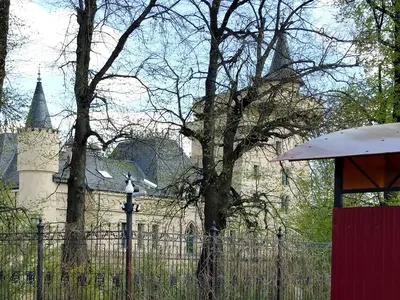 Замок Аллы Пугачевой и Максима Галкина, фото внутри и снаружи, стоимость -  KP.RU
