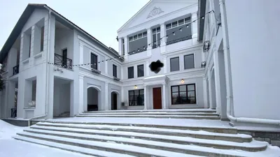Посмотрите на дом Аллы Пугачевой, который ее внук продает за ₽225 млн | РБК  Life