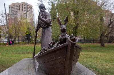 Скульптура «Дед Мазай и зайцы» появилась в Котельниках / Новости /  Администрация городского округа Котельники