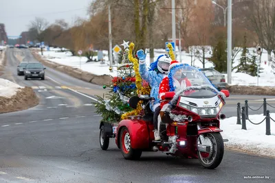 Под Новый год Дед Мороз и Снегурочка проедут по Пскову на мотоциклах