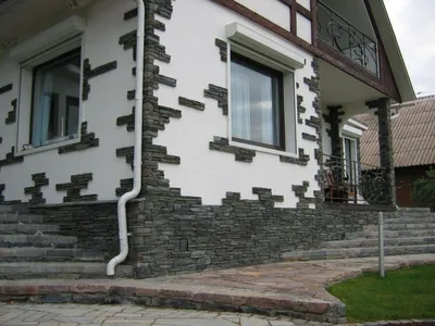 Оформление фасада дома: декор из камня