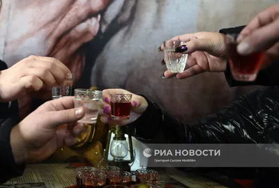 Сегодня день рождения русской водки