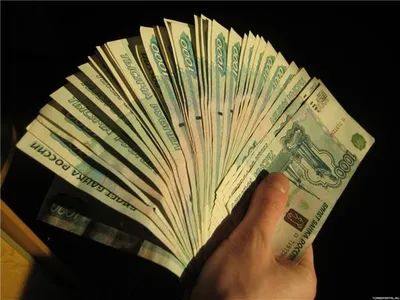 Фото Деньги в руках: изображение в PNG формате