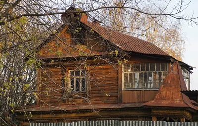Старинные дачи. Зачем блогер из Санкт-Петербурга фотографирует деревянные  дома Ленинградской области - Новости