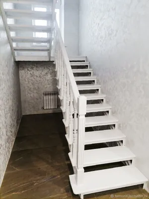 Г-образная деревянная лестница из сосны, ДЛС-011 купить недорого