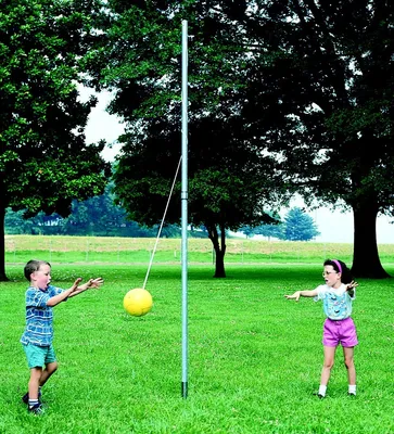Маленькие Дети Играют Футбол Открытом Воздухе Векторное изображение  ©yusufdemirci 324033806