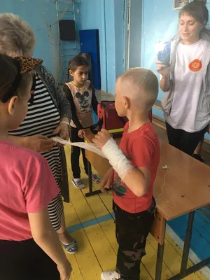 Лучший подарок для ребенка из детского дома - семья: как художница из  Екатеринбурга помогает детям найти родителей | Открытые НКО | Дзен