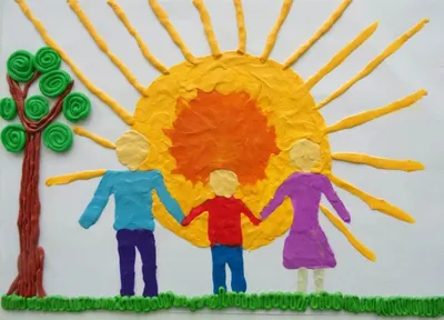 Детские рисунки о семье украсили отдел загса Витебского горисполкома