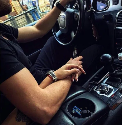 Парень с девушкой в машине: держаться за руки и обнимаются (28 фото) ⭐ З� |  Любовь, Семья, Отношения | Постила