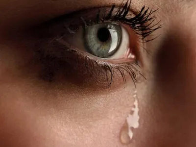 Девушка плачет картинки - 72 фото