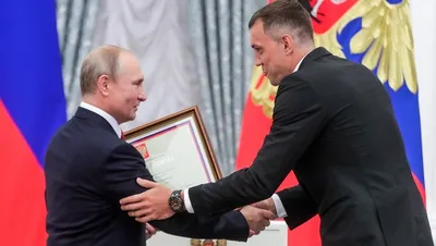 Путин и Дюмин: Белковский о сакральном смысле спасения президента от  медведя - Собеседник