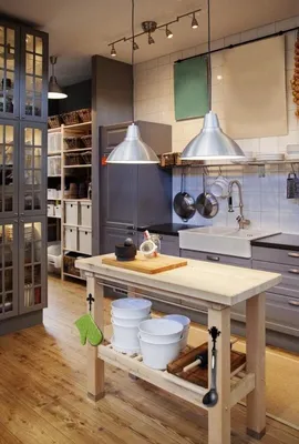 Как обустроить маленькую кухню: планировки и дизайн современных компактных  кухонь