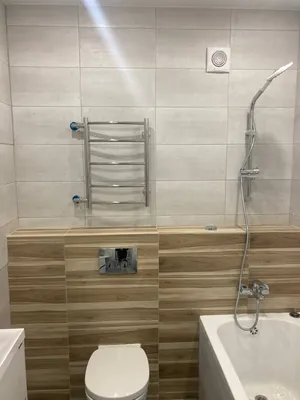 Дизайн ванной комнаты в деревянном доме - 59 фото