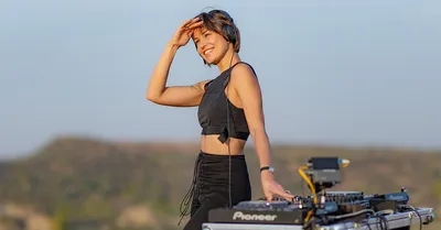 Nastia DJ set in Charovka Castle 🇺🇦 | La DJ Nastia en mode techno face au  sublime Château de Charovka en Ukraine 😍🏰💣 | By Electro News | Facebook