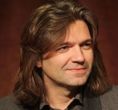 Дмитрий Маликов. Весенний праздничный концерт - Эстрада, афиша и билеты -  Альметьевск 24 Марта, Вс 18:00