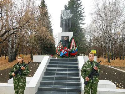 Ксенофонтова назвала памятник на могиле Дмитрия Марьянова «пошлым»