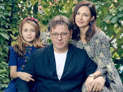 Биологический отец дочери Дмитрия Марьянова заявил о своих правах на нее  после смерти актера - Вокруг ТВ.